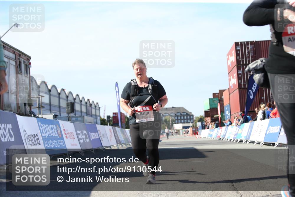 03.10.2025 - Köhlbrandbrückenlauf Jannik Wohlers http://msf.ph/oto/9130544 03.10.2025 13:47:17 Ziel 5136, 5293, 5635, 5636, 6073 meine-sportfotos.de