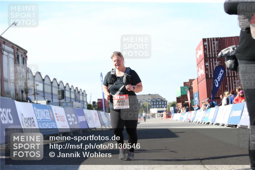 03.10.2025 - Köhlbrandbrückenlauf Jannik Wohlers http://msf.ph/oto/9130546 03.10.2025 13:47:17 Ziel 5136, 5293, 5635, 5636, 6073 meine-sportfotos.de