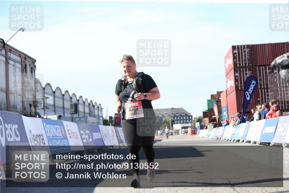 03.10.2025 - Köhlbrandbrückenlauf Jannik Wohlers http://msf.ph/oto/9130552 03.10.2025 13:47:17 Ziel 5136, 5293, 5635, 5636, 6073 meine-sportfotos.de