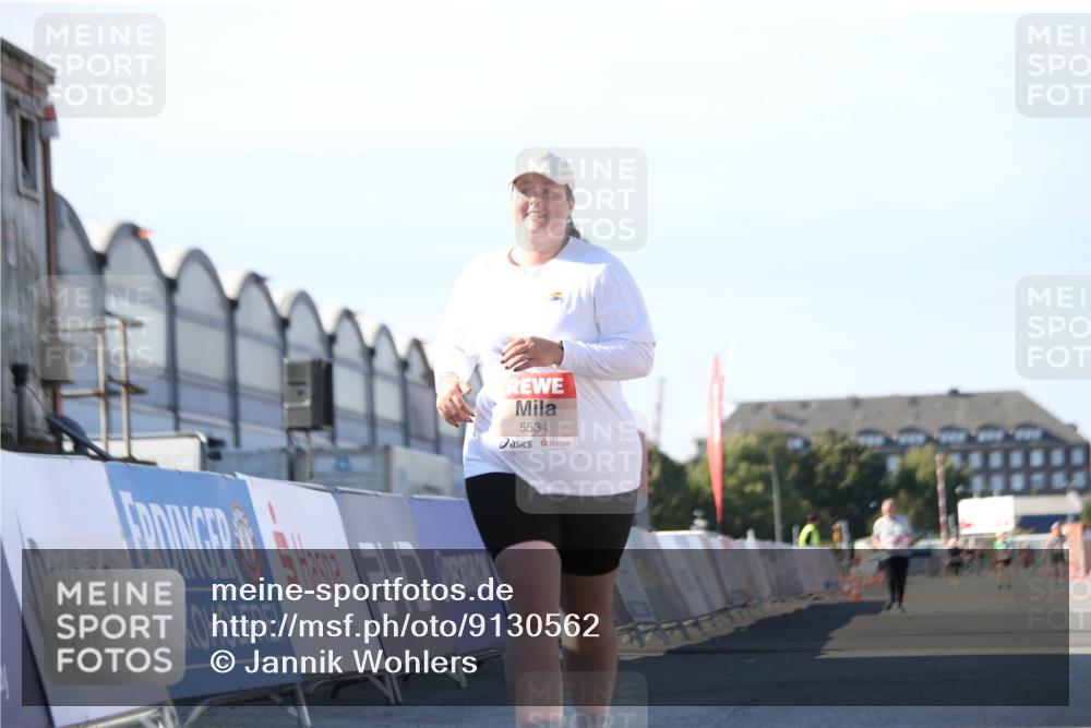 03.10.2025 - Köhlbrandbrückenlauf Jannik Wohlers http://msf.ph/oto/9130562 03.10.2025 13:47:28 Ziel 5534 meine-sportfotos.de