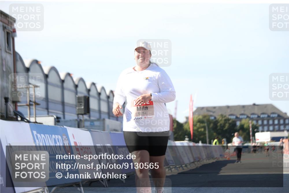 03.10.2025 - Köhlbrandbrückenlauf Jannik Wohlers http://msf.ph/oto/9130565 03.10.2025 13:47:28 Ziel 5534 meine-sportfotos.de