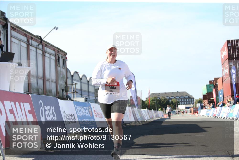 03.10.2025 - Köhlbrandbrückenlauf Jannik Wohlers http://msf.ph/oto/9130567 03.10.2025 13:47:29 Ziel 5534 meine-sportfotos.de