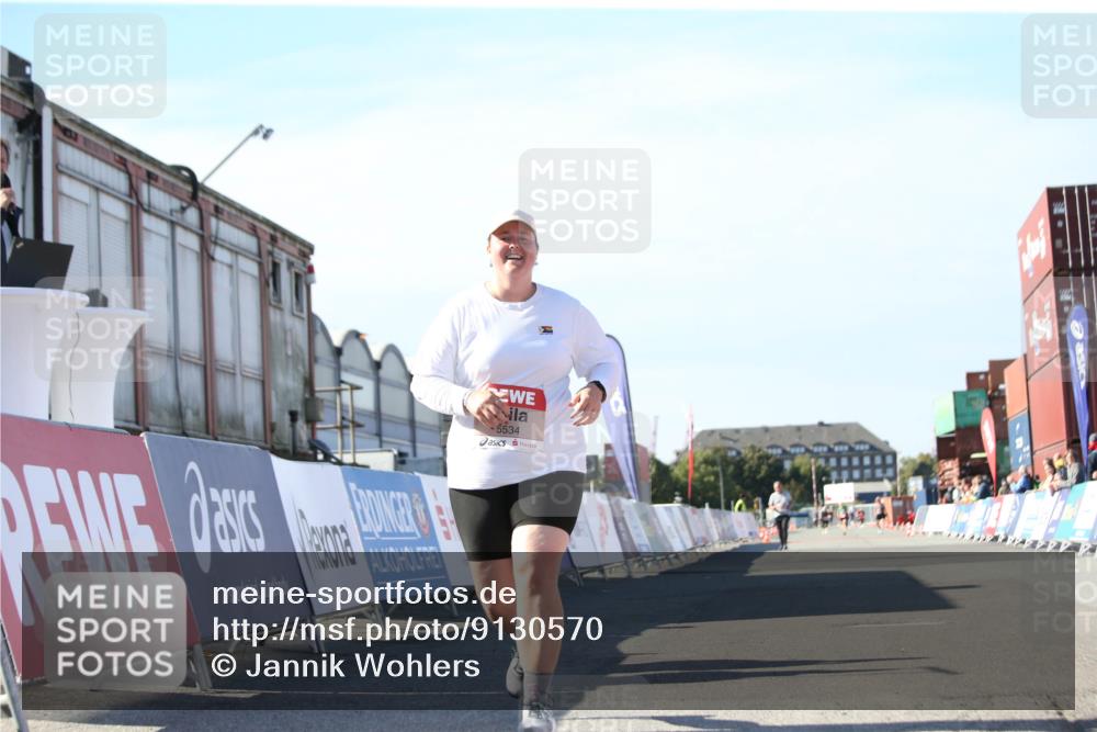 03.10.2025 - Köhlbrandbrückenlauf Jannik Wohlers http://msf.ph/oto/9130570 03.10.2025 13:47:30 Ziel 5534 meine-sportfotos.de