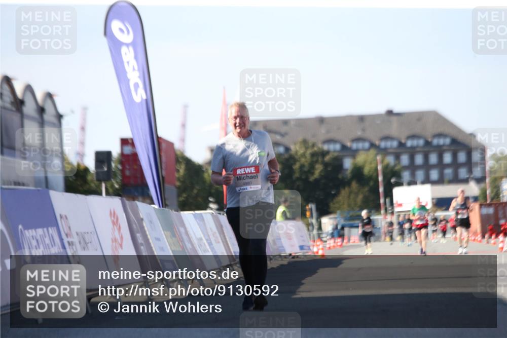 03.10.2025 - Köhlbrandbrückenlauf Jannik Wohlers http://msf.ph/oto/9130592 03.10.2025 13:47:45 Ziel 4980 meine-sportfotos.de