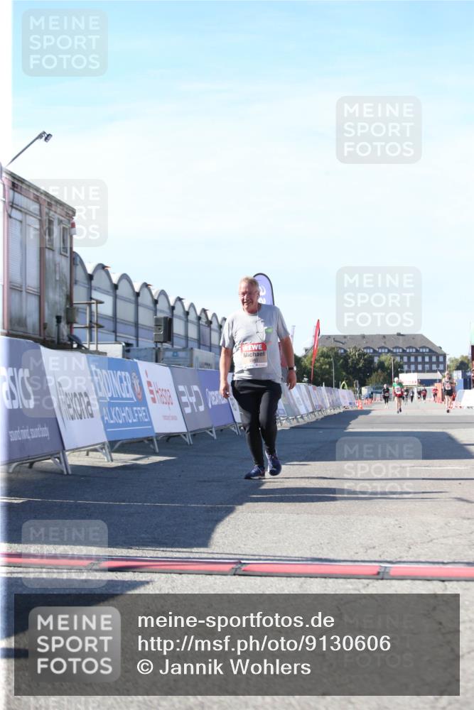 03.10.2025 - Köhlbrandbrückenlauf Jannik Wohlers http://msf.ph/oto/9130606 03.10.2025 13:47:50 Ziel 4980 meine-sportfotos.de