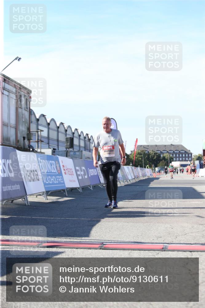 03.10.2025 - Köhlbrandbrückenlauf Jannik Wohlers http://msf.ph/oto/9130611 03.10.2025 13:47:50 Ziel 4980 meine-sportfotos.de