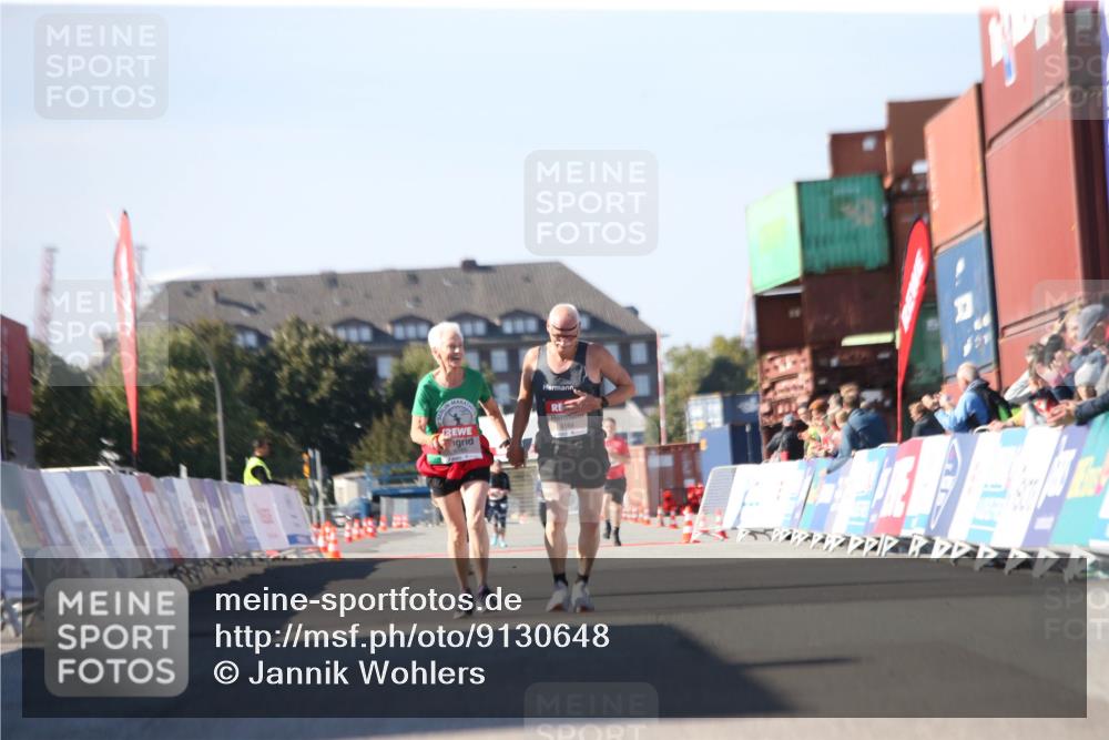 03.10.2025 - Köhlbrandbrückenlauf Jannik Wohlers http://msf.ph/oto/9130648 03.10.2025 13:48:03 Ziel  meine-sportfotos.de