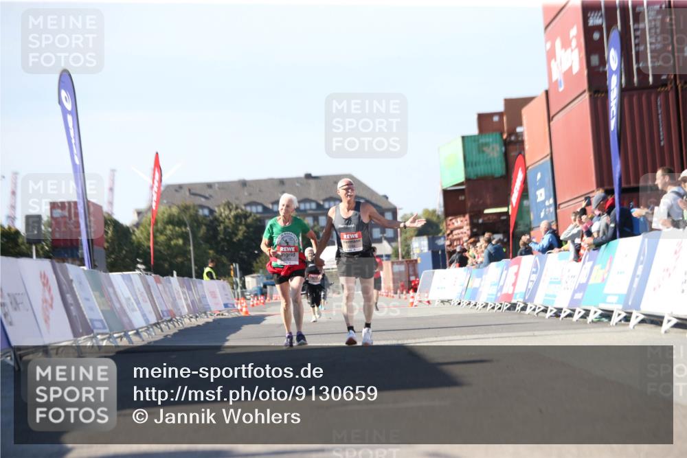 03.10.2025 - Köhlbrandbrückenlauf Jannik Wohlers http://msf.ph/oto/9130659 03.10.2025 13:48:04 Ziel  meine-sportfotos.de