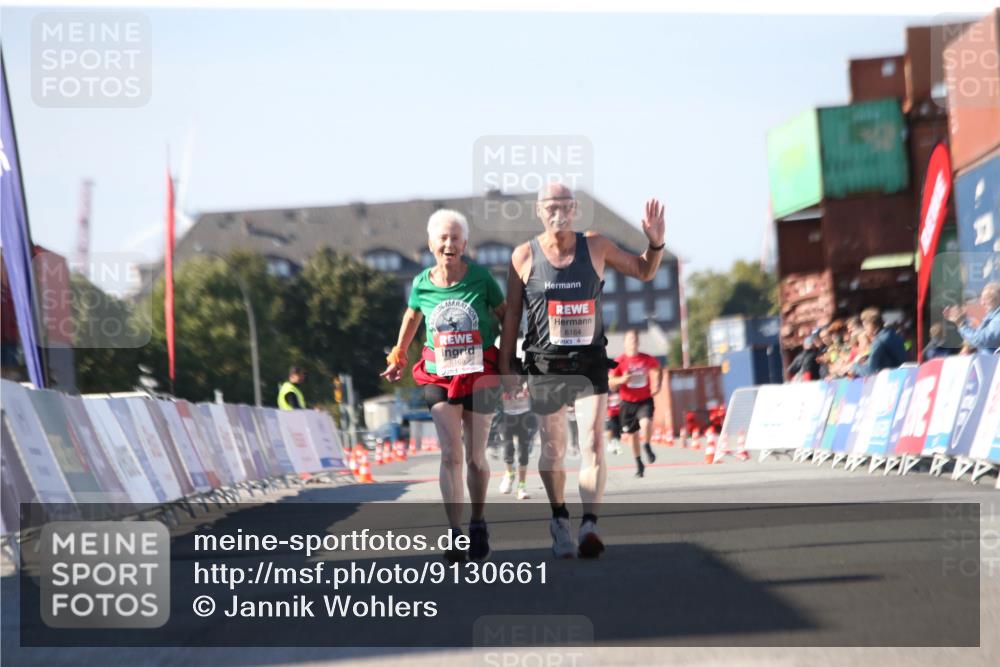 03.10.2025 - Köhlbrandbrückenlauf Jannik Wohlers http://msf.ph/oto/9130661 03.10.2025 13:48:05 Ziel  meine-sportfotos.de