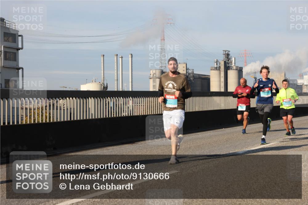 03.10.2025 - Köhlbrandbrückenlauf Lena Gebhardt http://msf.ph/oto/9130666 03.10.2025 09:49:38 Position 2  meine-sportfotos.de