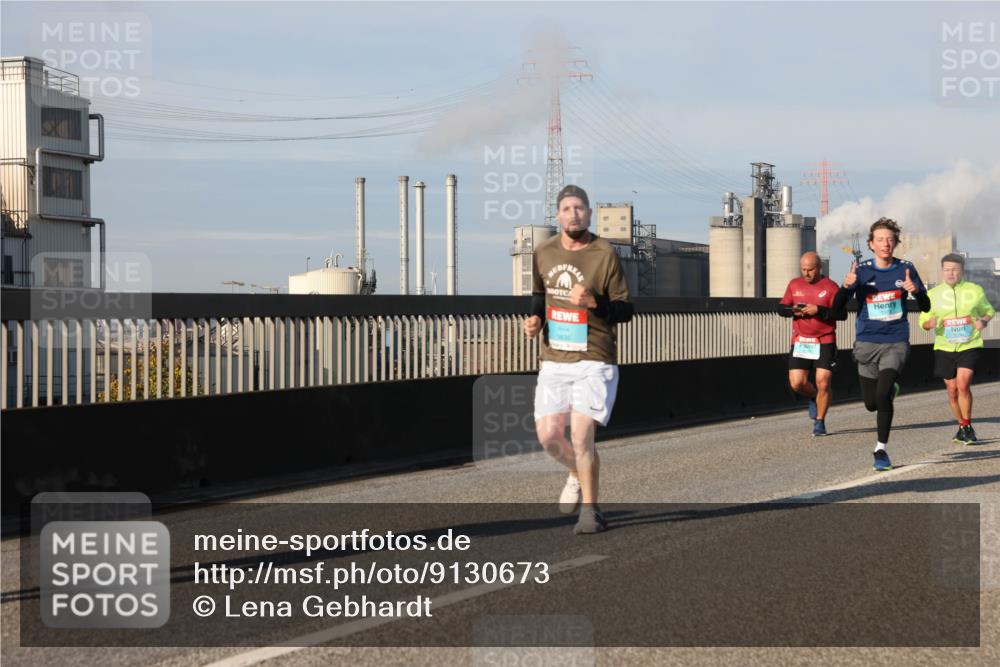 03.10.2025 - Köhlbrandbrückenlauf Lena Gebhardt http://msf.ph/oto/9130673 03.10.2025 09:49:38 Position 2  meine-sportfotos.de
