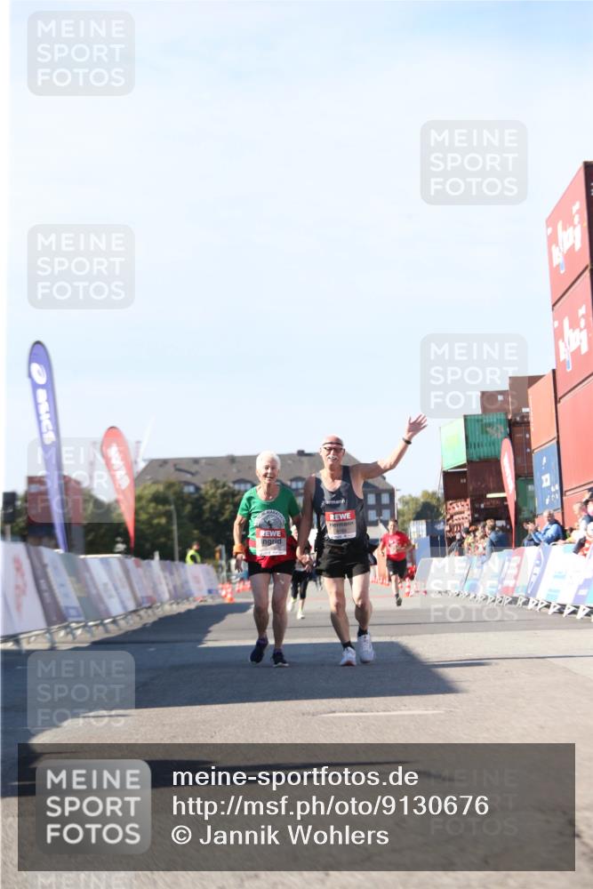 03.10.2025 - Köhlbrandbrückenlauf Jannik Wohlers http://msf.ph/oto/9130676 03.10.2025 13:48:07 Ziel 6164, 6165 meine-sportfotos.de