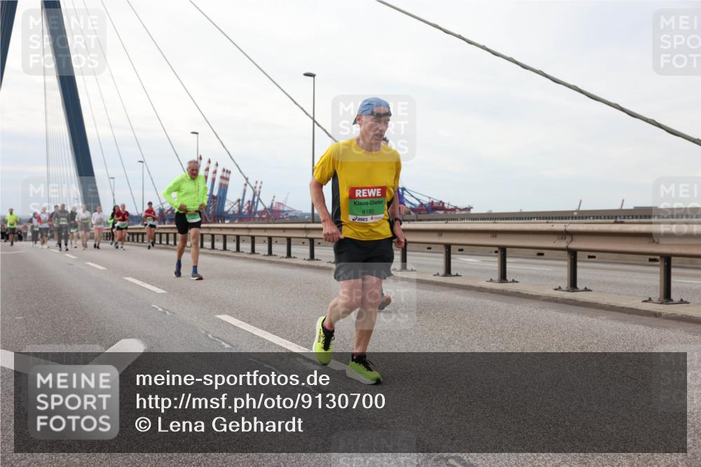 03.10.2025 - Köhlbrandbrückenlauf Lena Gebhardt http://msf.ph/oto/9130700 03.10.2025 16:06:26 Position 2 8180 meine-sportfotos.de