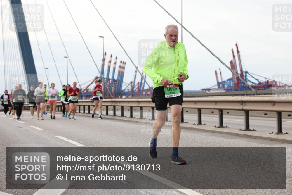 03.10.2025 - Köhlbrandbrückenlauf Lena Gebhardt http://msf.ph/oto/9130713 03.10.2025 16:06:28 Position 2 921 meine-sportfotos.de