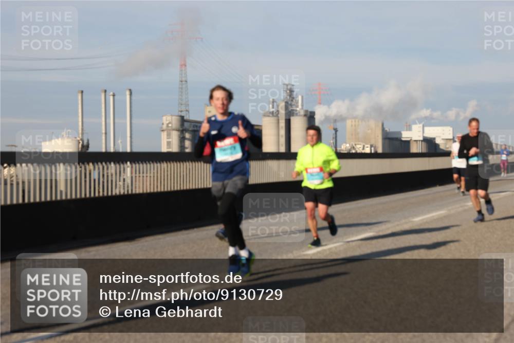 03.10.2025 - Köhlbrandbrückenlauf Lena Gebhardt http://msf.ph/oto/9130729 03.10.2025 09:49:40 Position 2  meine-sportfotos.de