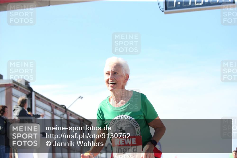 03.10.2025 - Köhlbrandbrückenlauf Jannik Wohlers http://msf.ph/oto/9130762 03.10.2025 13:48:15 Ziel 4824, 5735, 6164, 6165 meine-sportfotos.de
