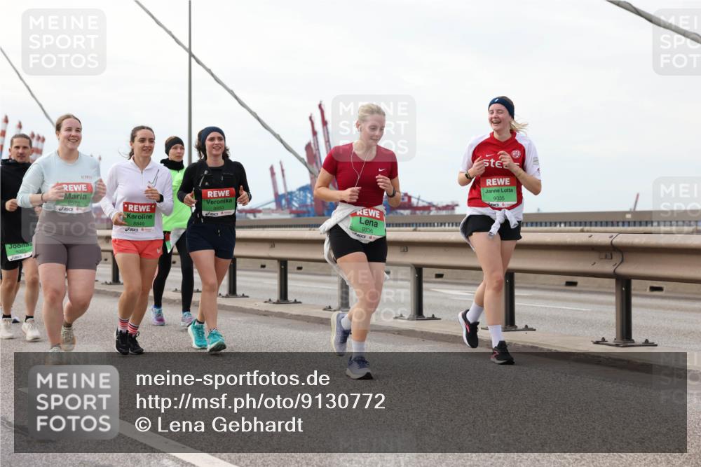 03.10.2025 - Köhlbrandbrückenlauf Lena Gebhardt http://msf.ph/oto/9130772 03.10.2025 16:06:36 Position 2 8391, 8573, 8849, 8850, 9336, 9335 meine-sportfotos.de