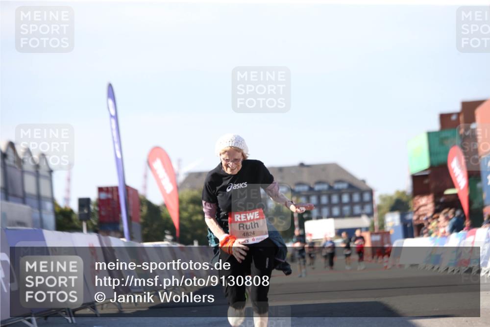 03.10.2025 - Köhlbrandbrückenlauf Jannik Wohlers http://msf.ph/oto/9130808 03.10.2025 13:48:18 Ziel 4824, 5735, 6164, 6165 meine-sportfotos.de