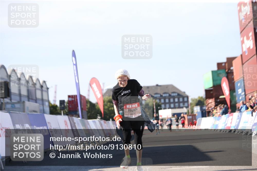 03.10.2025 - Köhlbrandbrückenlauf Jannik Wohlers http://msf.ph/oto/9130810 03.10.2025 13:48:18 Ziel 4824, 5735, 6164, 6165 meine-sportfotos.de