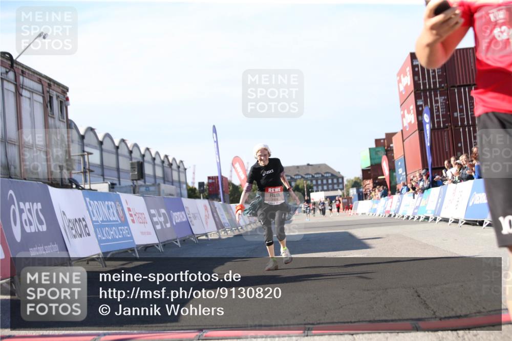 03.10.2025 - Köhlbrandbrückenlauf Jannik Wohlers http://msf.ph/oto/9130820 03.10.2025 13:48:19 Ziel 4824, 5735, 6164, 6165 meine-sportfotos.de