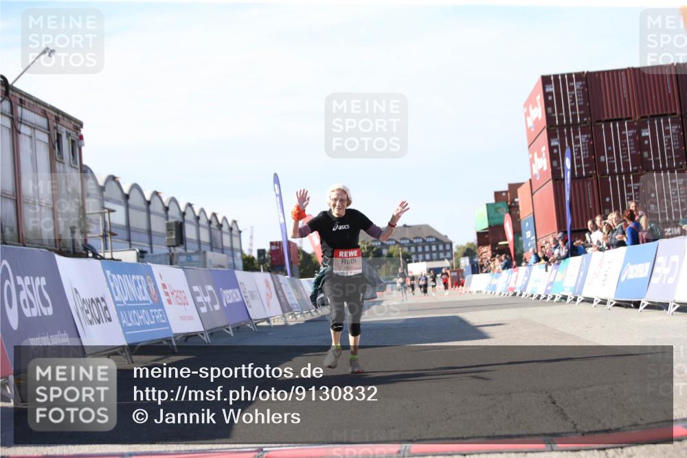 03.10.2025 - Köhlbrandbrückenlauf Jannik Wohlers http://msf.ph/oto/9130832 03.10.2025 13:48:19 Ziel 4824, 5735, 6164, 6165 meine-sportfotos.de