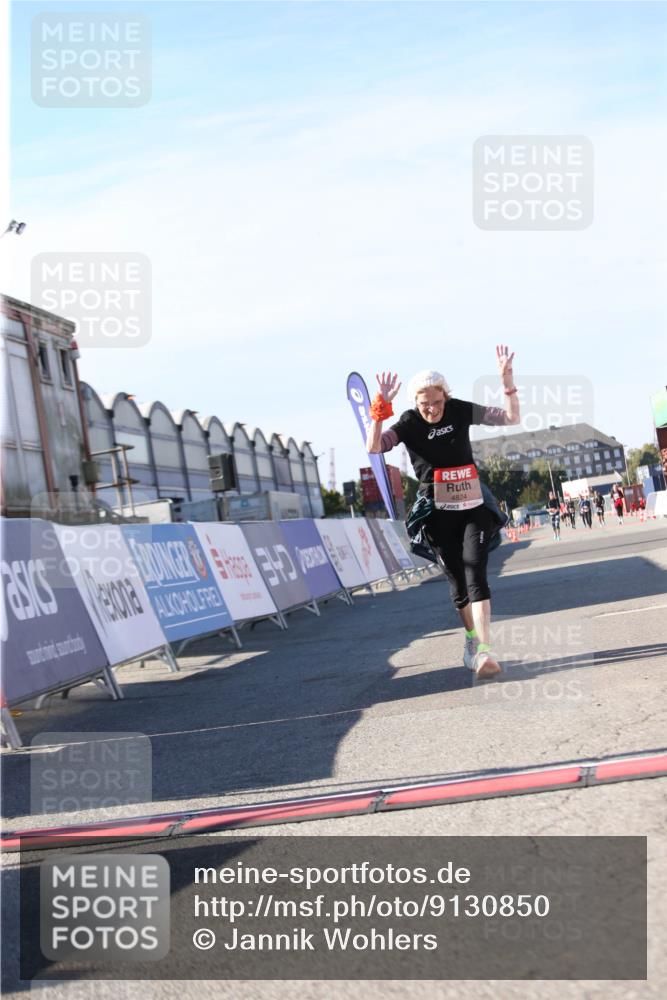 03.10.2025 - Köhlbrandbrückenlauf Jannik Wohlers http://msf.ph/oto/9130850 03.10.2025 13:48:19 Ziel 4824, 5735, 6164, 6165 meine-sportfotos.de
