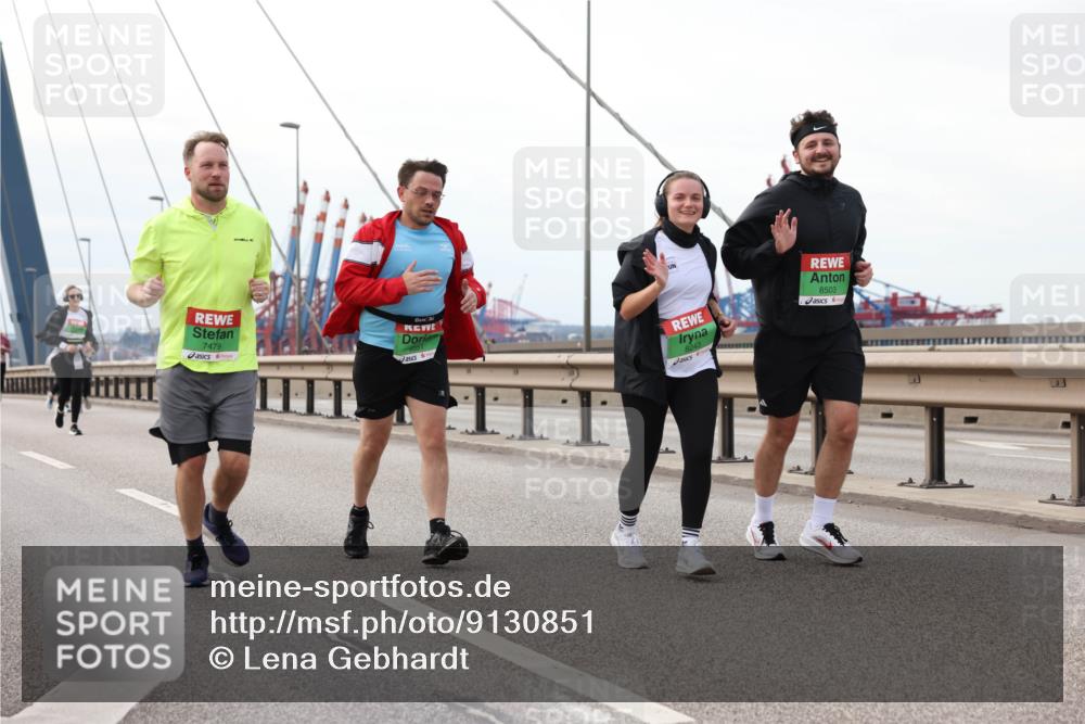 03.10.2025 - Köhlbrandbrückenlauf Lena Gebhardt http://msf.ph/oto/9130851 03.10.2025 16:06:41 Position 2 7479, 8243, 8503 meine-sportfotos.de
