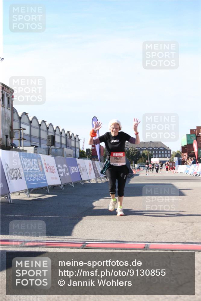 03.10.2025 - Köhlbrandbrückenlauf Jannik Wohlers http://msf.ph/oto/9130855 03.10.2025 13:48:20 Ziel 4824, 5735, 6164, 6165 meine-sportfotos.de