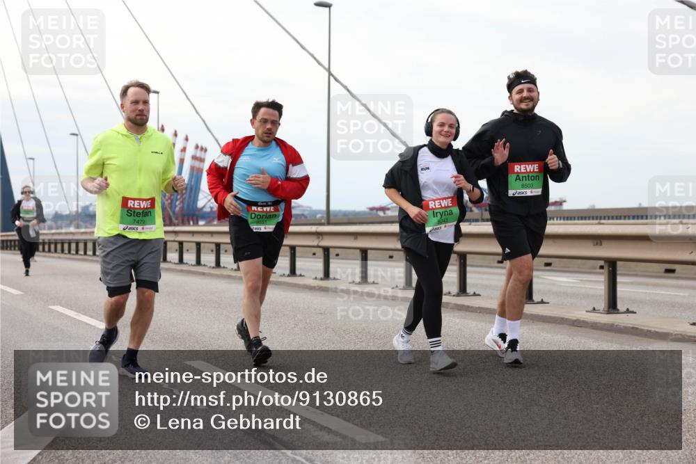 03.10.2025 - Köhlbrandbrückenlauf Lena Gebhardt http://msf.ph/oto/9130865 03.10.2025 16:06:41 Position 2 7479, 9551, 8243, 8503 meine-sportfotos.de