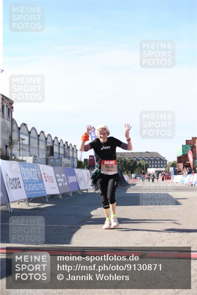 03.10.2025 - Köhlbrandbrückenlauf Jannik Wohlers http://msf.ph/oto/9130871 03.10.2025 13:48:20 Ziel 4824, 5735, 6164, 6165 meine-sportfotos.de