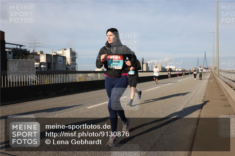 03.10.2025 - Köhlbrandbrückenlauf Lena Gebhardt http://msf.ph/oto/9130876 03.10.2025 09:49:43 Position 2 1449 meine-sportfotos.de