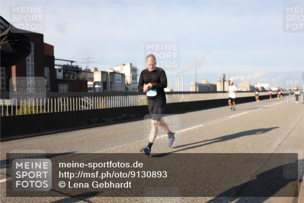 03.10.2025 - Köhlbrandbrückenlauf Lena Gebhardt http://msf.ph/oto/9130893 03.10.2025 09:49:44 Position 2  meine-sportfotos.de