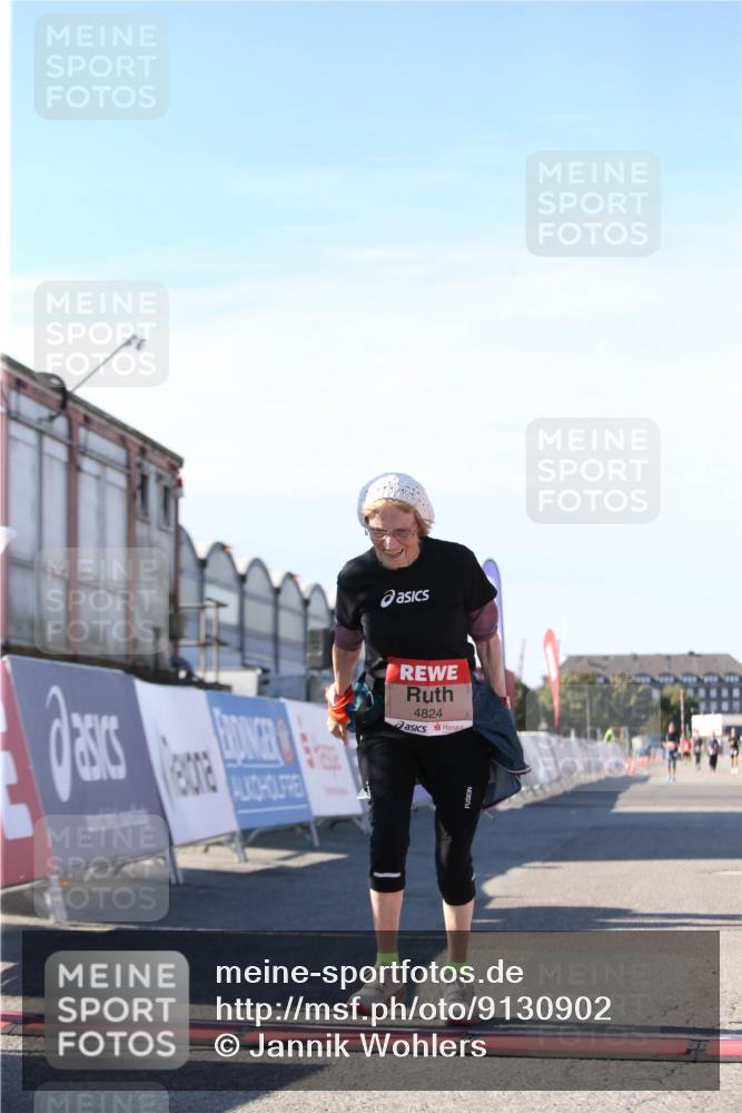 03.10.2025 - Köhlbrandbrückenlauf Jannik Wohlers http://msf.ph/oto/9130902 03.10.2025 13:48:21 Ziel 4824, 5735, 6164, 6165 meine-sportfotos.de
