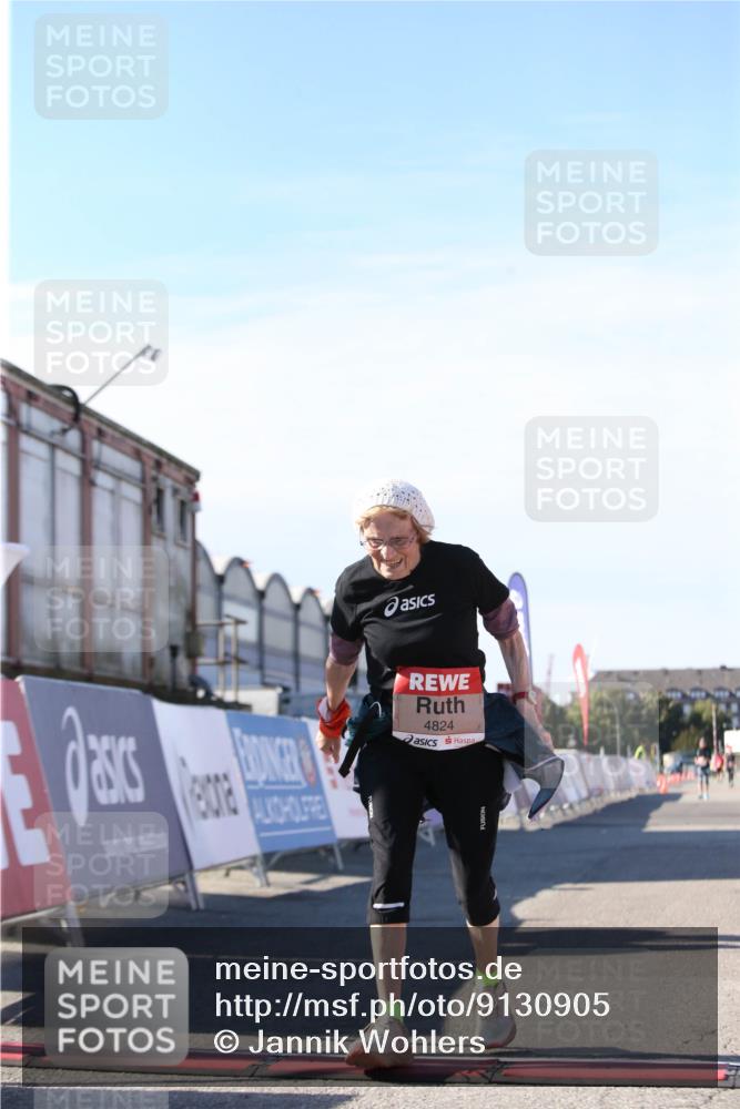 03.10.2025 - Köhlbrandbrückenlauf Jannik Wohlers http://msf.ph/oto/9130905 03.10.2025 13:48:21 Ziel 4824, 5735, 6164, 6165 meine-sportfotos.de