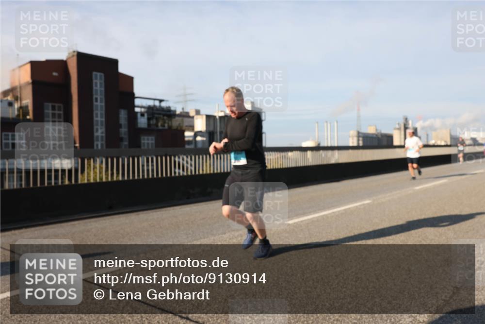 03.10.2025 - Köhlbrandbrückenlauf Lena Gebhardt http://msf.ph/oto/9130914 03.10.2025 09:49:44 Position 2  meine-sportfotos.de