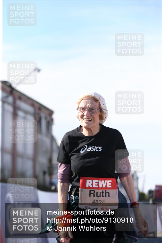 03.10.2025 - Köhlbrandbrückenlauf Jannik Wohlers http://msf.ph/oto/9130918 03.10.2025 13:48:21 Ziel 4824, 5735, 6164, 6165 meine-sportfotos.de