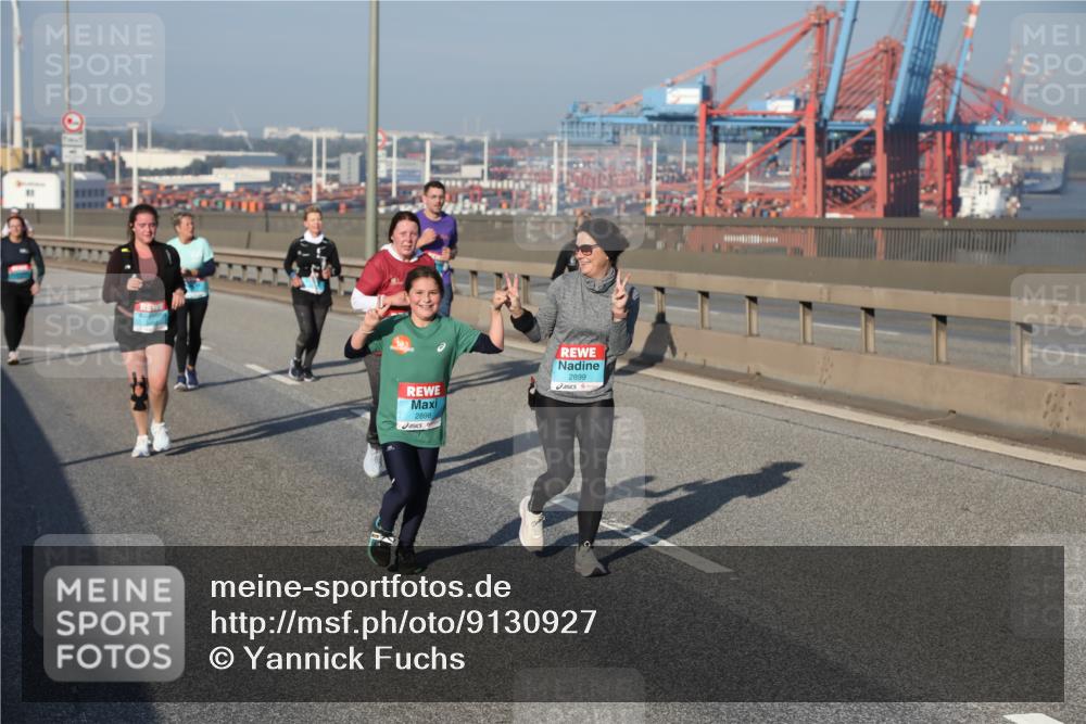 03.10.2025 - Köhlbrandbrückenlauf Yannick Fuchs http://msf.ph/oto/9130927 03.10.2025 09:03:14 Position 2 2898, 2899 meine-sportfotos.de