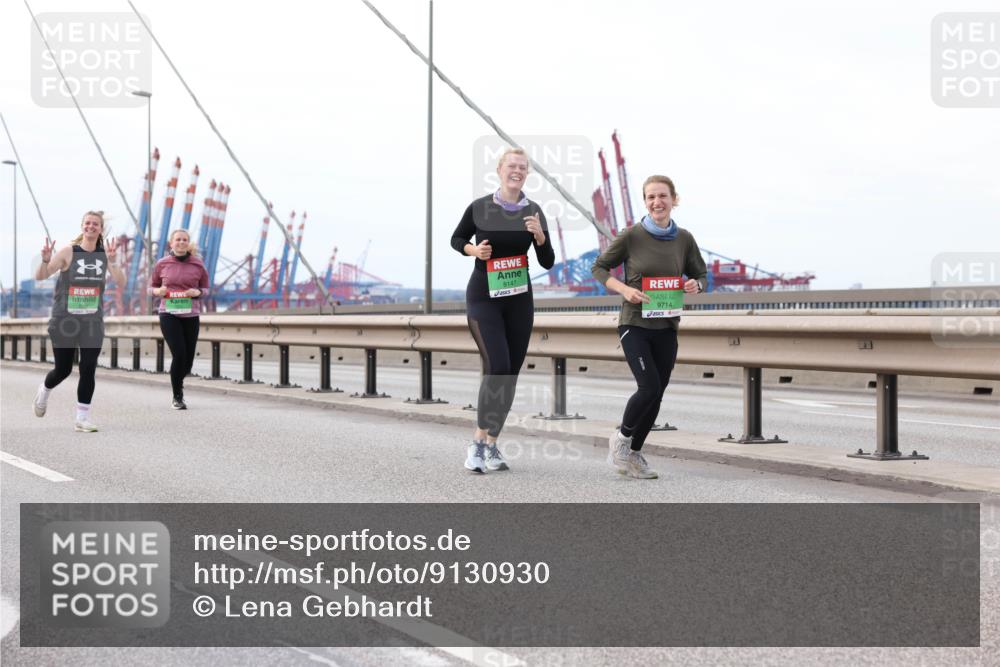 03.10.2025 - Köhlbrandbrückenlauf Lena Gebhardt http://msf.ph/oto/9130930 03.10.2025 16:06:52 Position 2 8147, 9714 meine-sportfotos.de