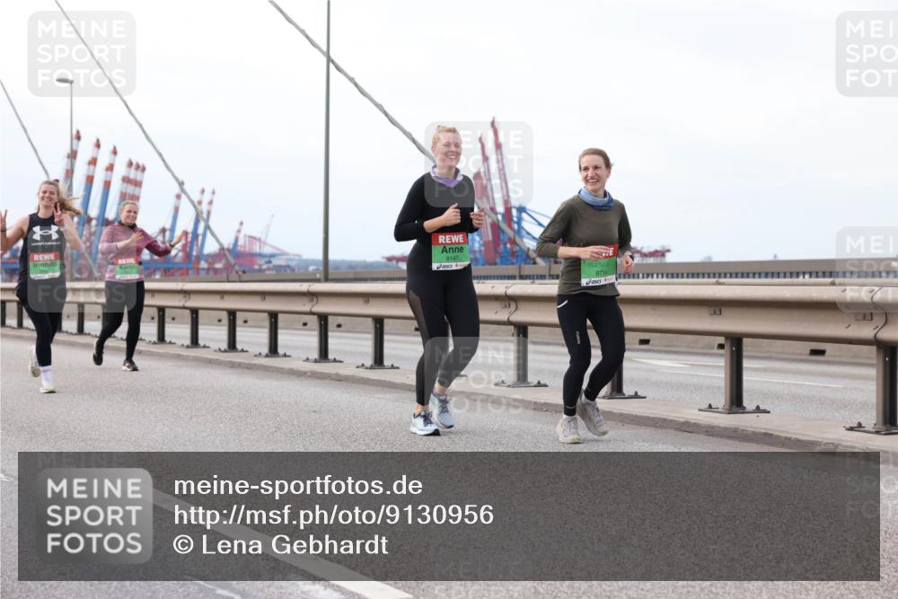 03.10.2025 - Köhlbrandbrückenlauf Lena Gebhardt http://msf.ph/oto/9130956 03.10.2025 16:06:53 Position 2 8147, 9714 meine-sportfotos.de