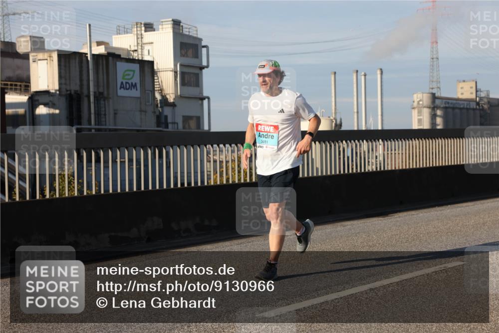 03.10.2025 - Köhlbrandbrückenlauf Lena Gebhardt http://msf.ph/oto/9130966 03.10.2025 09:49:46 Position 2 3481 meine-sportfotos.de