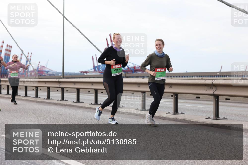 03.10.2025 - Köhlbrandbrückenlauf Lena Gebhardt http://msf.ph/oto/9130985 03.10.2025 16:06:53 Position 2 8147, 9714 meine-sportfotos.de