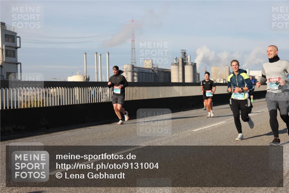 03.10.2025 - Köhlbrandbrückenlauf Lena Gebhardt http://msf.ph/oto/9131004 03.10.2025 09:49:49 Position 2 1378 meine-sportfotos.de