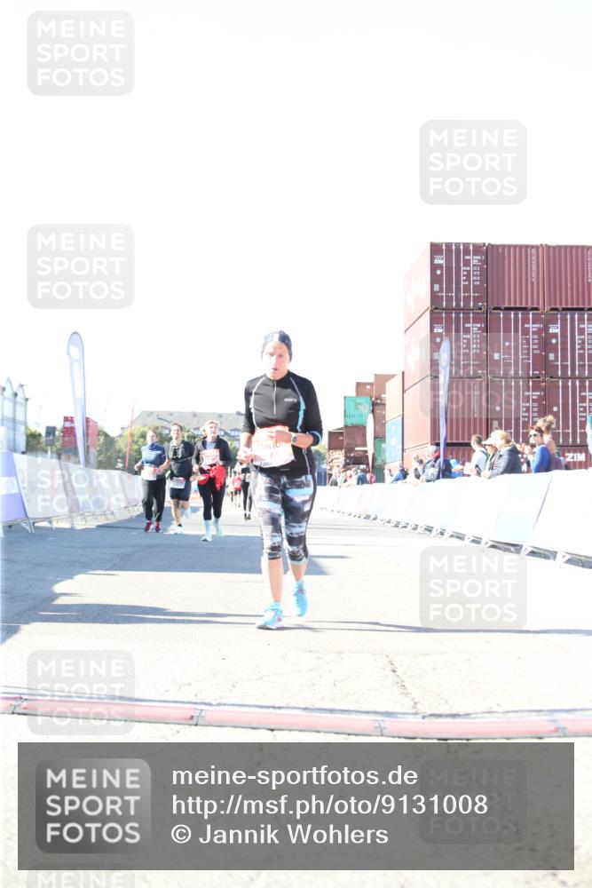 03.10.2025 - Köhlbrandbrückenlauf Jannik Wohlers http://msf.ph/oto/9131008 03.10.2025 13:48:47 Ziel 5581 meine-sportfotos.de