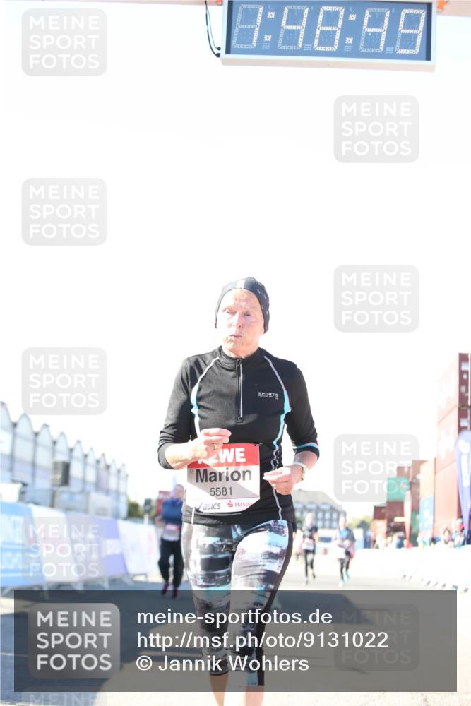 03.10.2025 - Köhlbrandbrückenlauf Jannik Wohlers http://msf.ph/oto/9131022 03.10.2025 13:48:49 Ziel 4157, 5216, 5497, 5581 meine-sportfotos.de