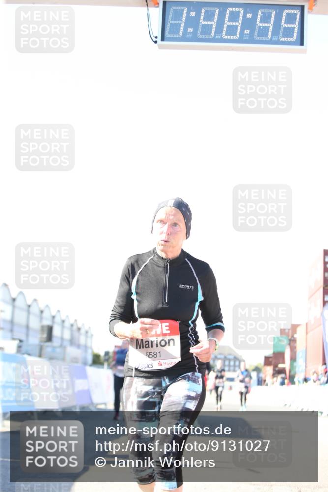 03.10.2025 - Köhlbrandbrückenlauf Jannik Wohlers http://msf.ph/oto/9131027 03.10.2025 13:48:49 Ziel 4157, 5216, 5497, 5581 meine-sportfotos.de
