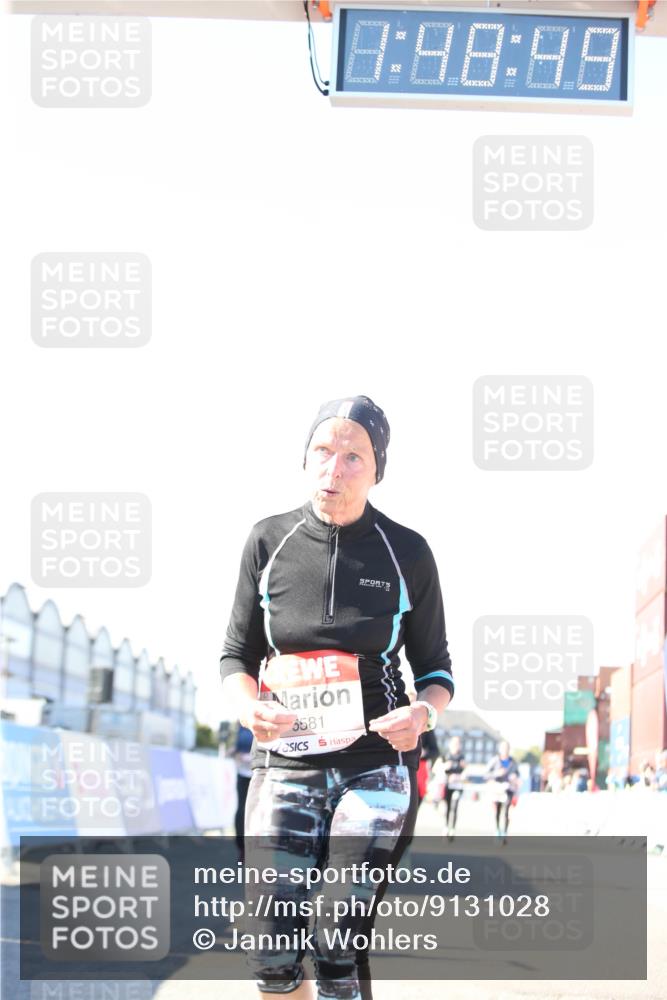 03.10.2025 - Köhlbrandbrückenlauf Jannik Wohlers http://msf.ph/oto/9131028 03.10.2025 13:48:50 Ziel 4157, 5216, 5497, 5581 meine-sportfotos.de
