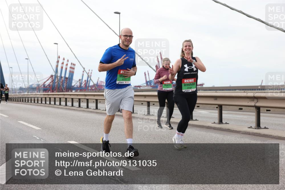 03.10.2025 - Köhlbrandbrückenlauf Lena Gebhardt http://msf.ph/oto/9131035 03.10.2025 16:06:56 Position 2 9255, 8186 meine-sportfotos.de