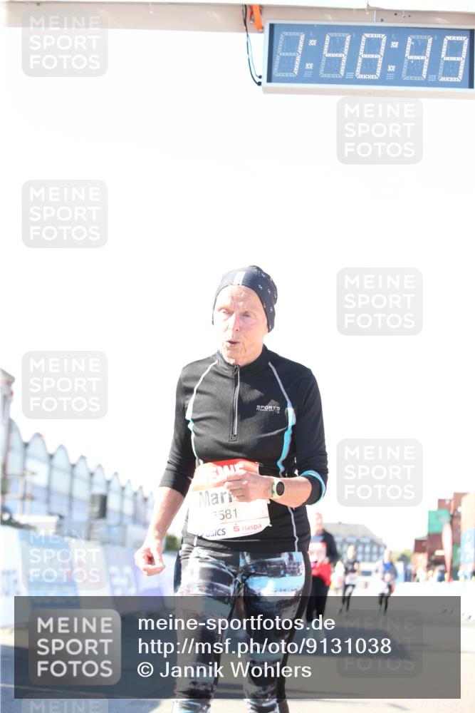 03.10.2025 - Köhlbrandbrückenlauf Jannik Wohlers http://msf.ph/oto/9131038 03.10.2025 13:48:50 Ziel 4157, 5216, 5497, 5581 meine-sportfotos.de