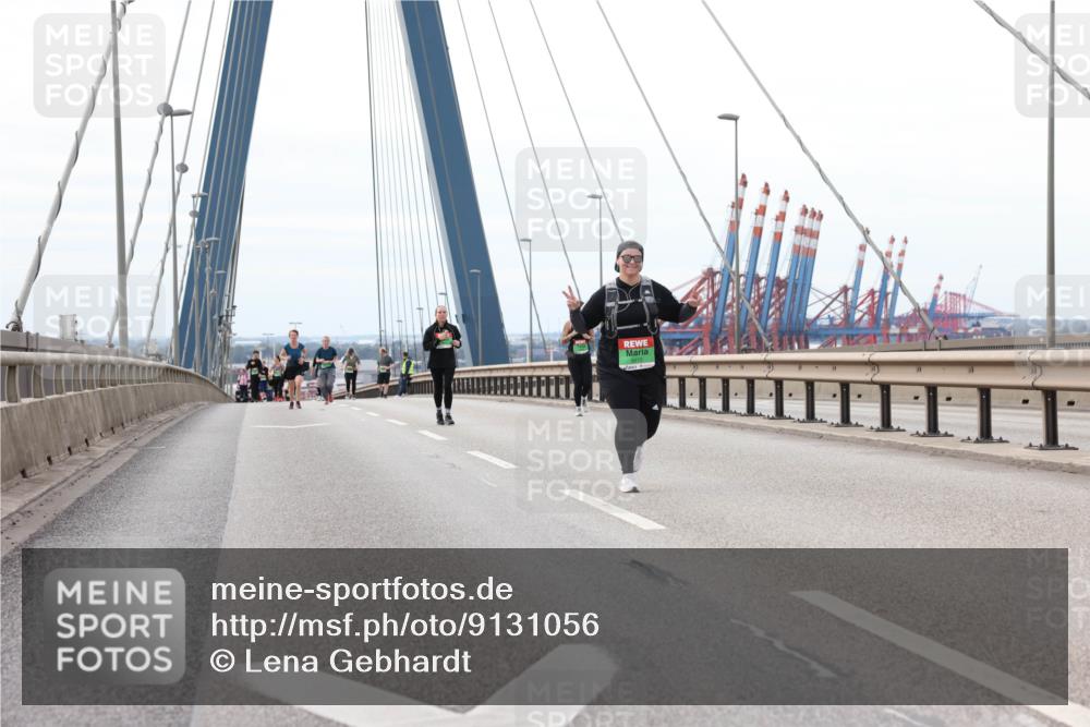 03.10.2025 - Köhlbrandbrückenlauf Lena Gebhardt http://msf.ph/oto/9131056 03.10.2025 16:07:00 Position 2  meine-sportfotos.de
