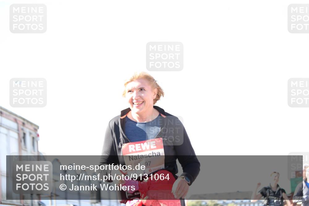 03.10.2025 - Köhlbrandbrückenlauf Jannik Wohlers http://msf.ph/oto/9131064 03.10.2025 13:48:56 Ziel 4157, 4273, 5216, 5497, 5581, 6096 meine-sportfotos.de